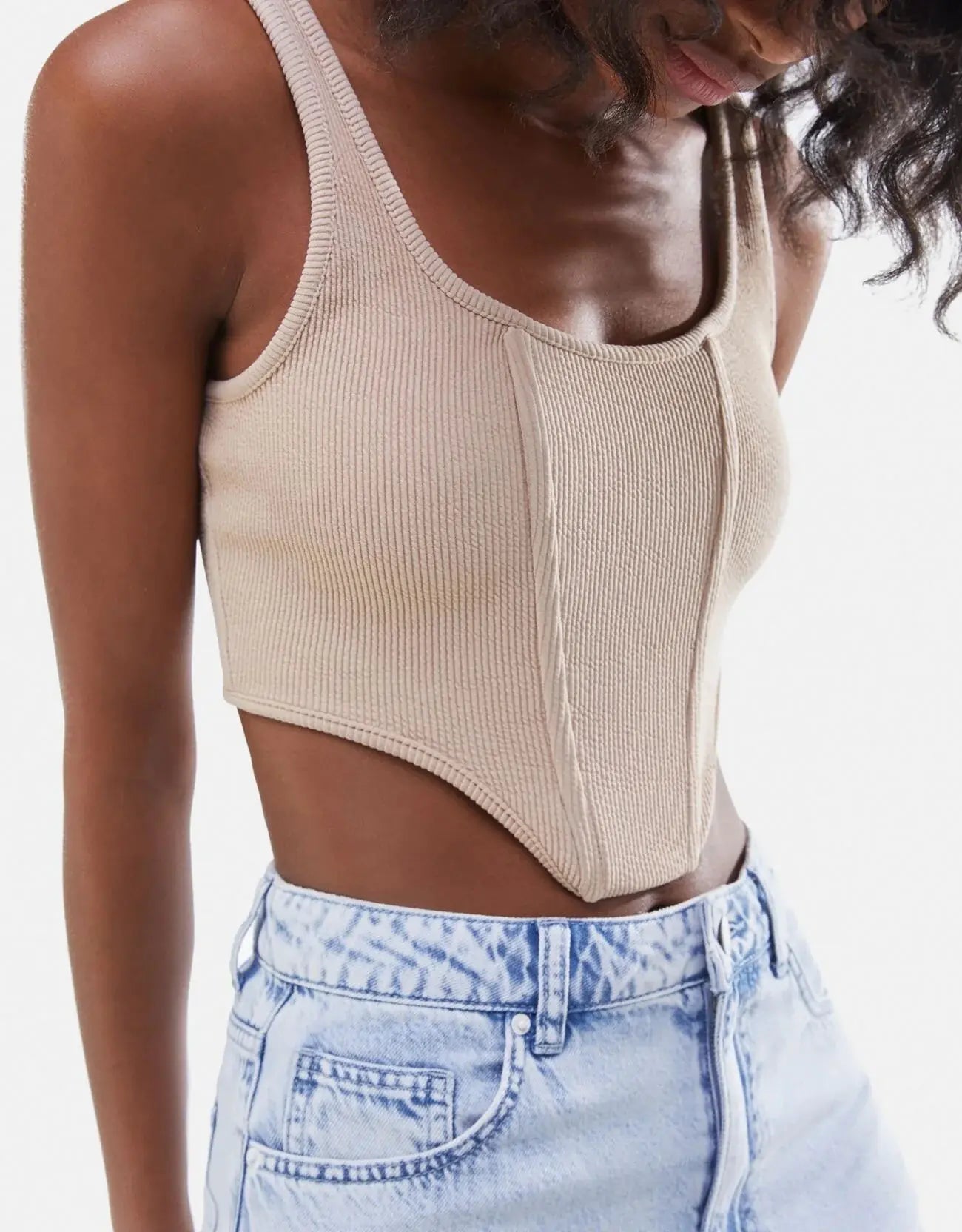 New Women's Short Curved Thread Vest Design