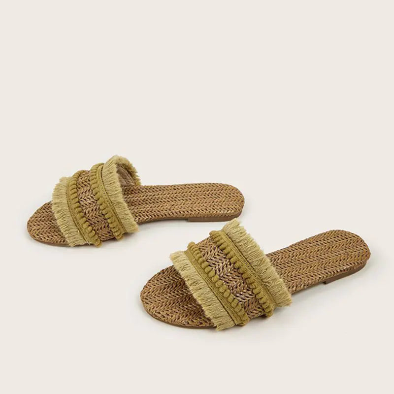 2023 Summer Plus Size Women’s Flat Slippers with Tassels