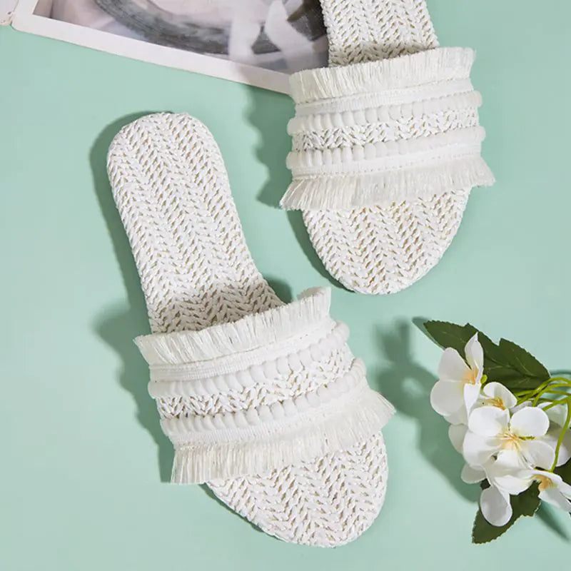 2023 Summer Plus Size Women’s Flat Slippers with Tassels