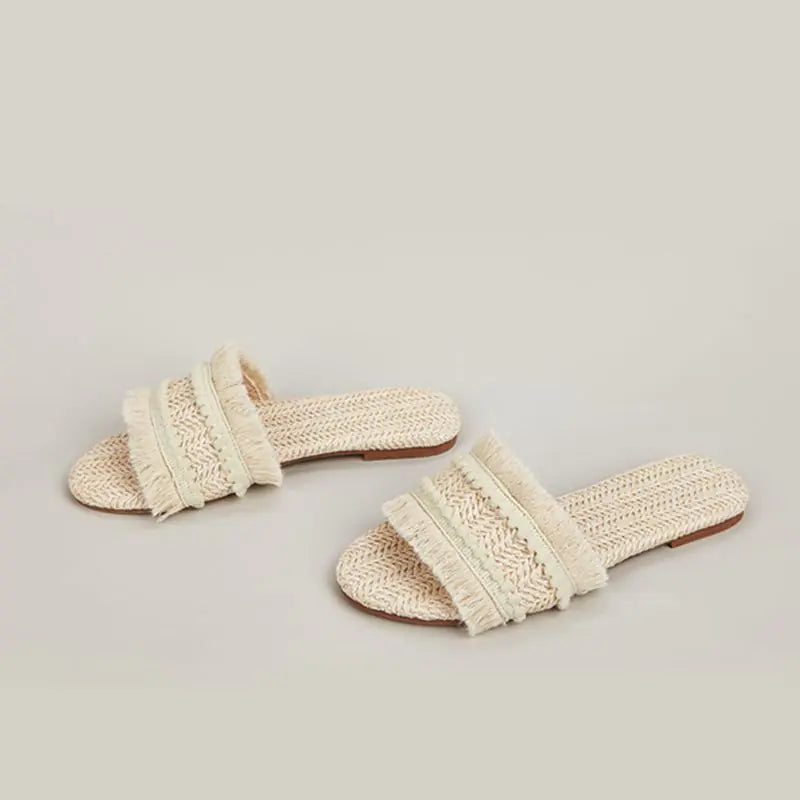 2023 Summer Plus Size Women’s Flat Slippers with Tassels
